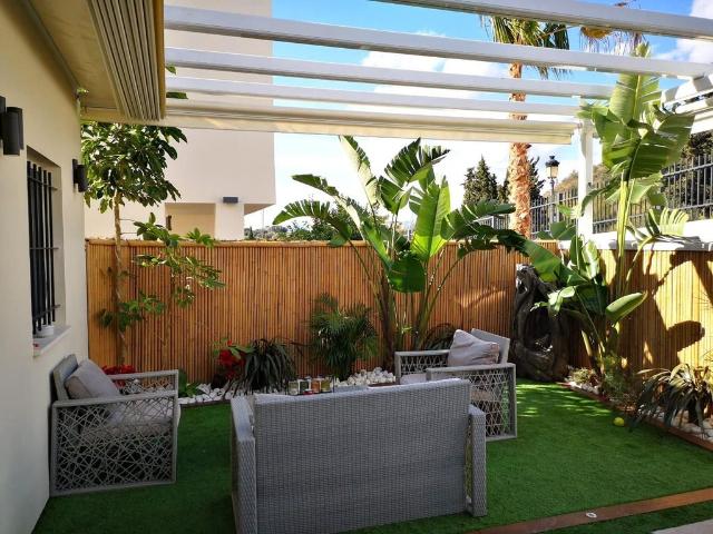 Chalet en venta en Barriada Islas Canarias, Costa del Sol Occidental