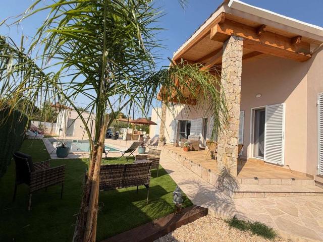 Chalet en venta en les Tres Cales, l'Ametlla de Mar