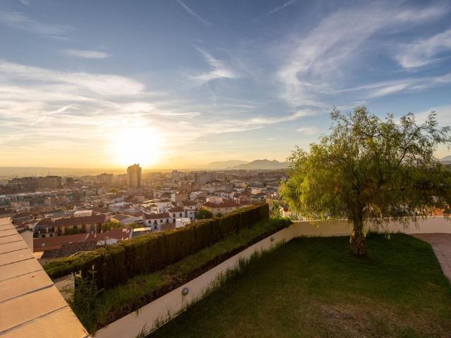 Villa en alquiler en Granada, San Ildefonso