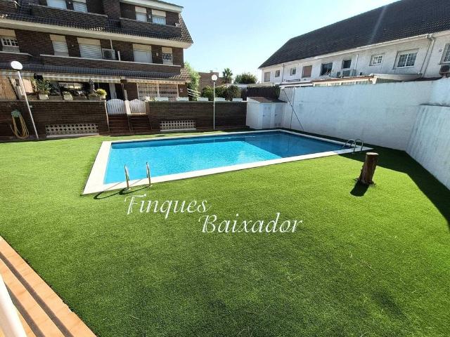 Chalet en venta en la Pineda, Castelldefels