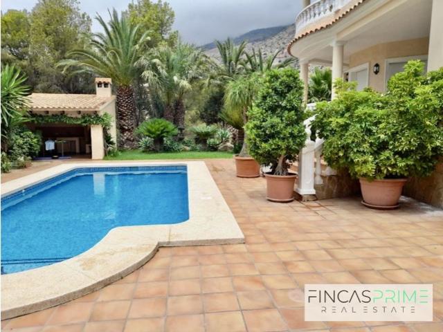 Villa en alquiler en Altea, Urbanización El Mirador de la Galera