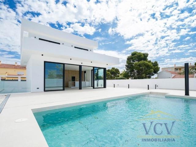 Villa en venta en San Juan De Alicante, La Font
