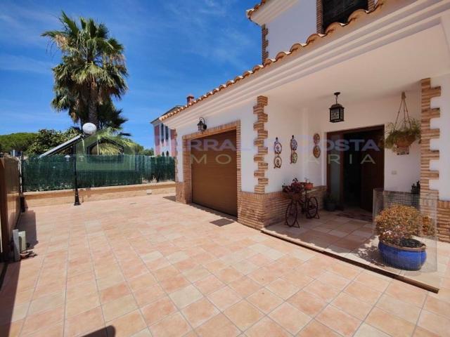 Chalet en venta en Pinares de Lepe, Lepe