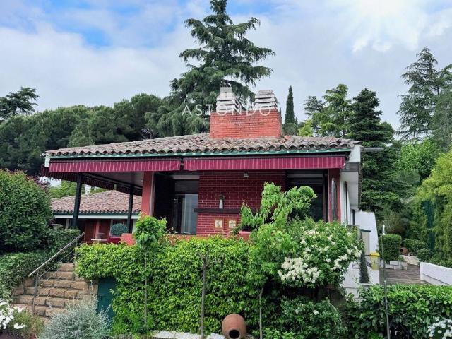 Villa en alquiler en Madrid, Piovera