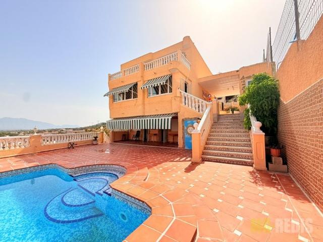Chalet en venta en la Marina Baixa, Valencia