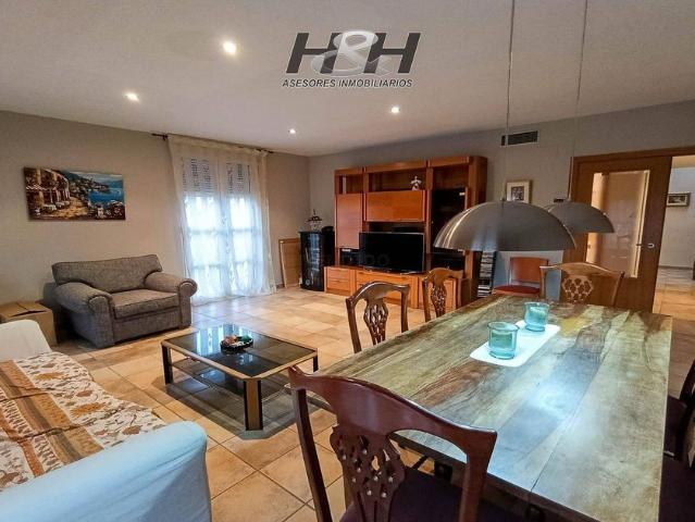 Chalet en venta en Burjassot, València / Valencia