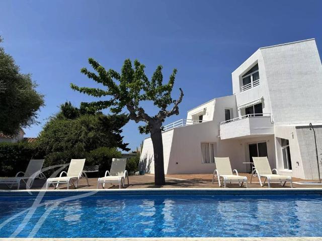 Villa en venta en Es Castell