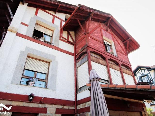 Villa en venta en Bilbao, Begoña