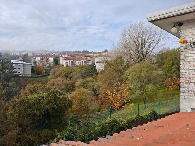 Chalet en venta en Os Tilos, Santiago