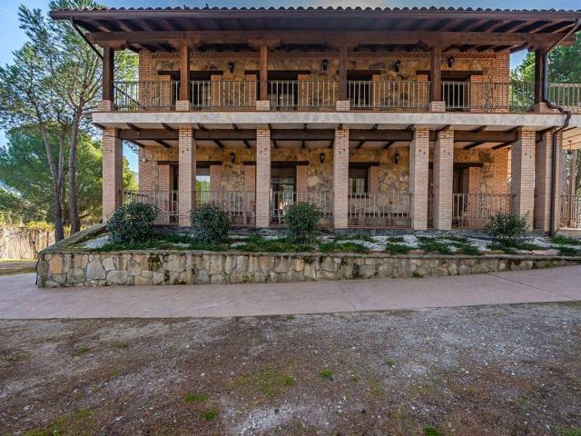 Chalet en venta en San Martín De Valdeiglesias, Madrid