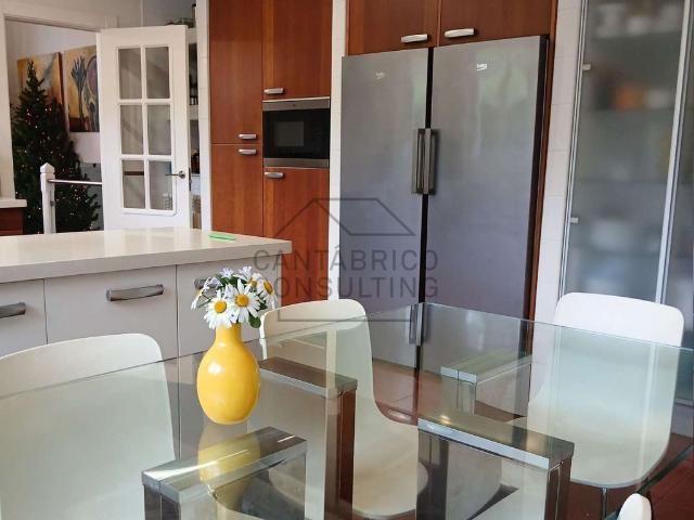 Chalet en venta en Navia, Asturias