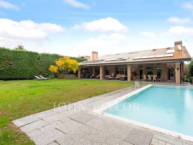 Chalet en venta en Pozuelo De Alarcón, Madrid