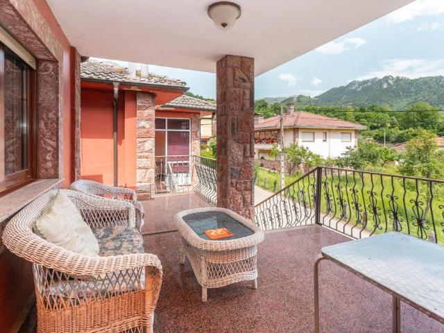 Chalet en venta en Aller, Asturias