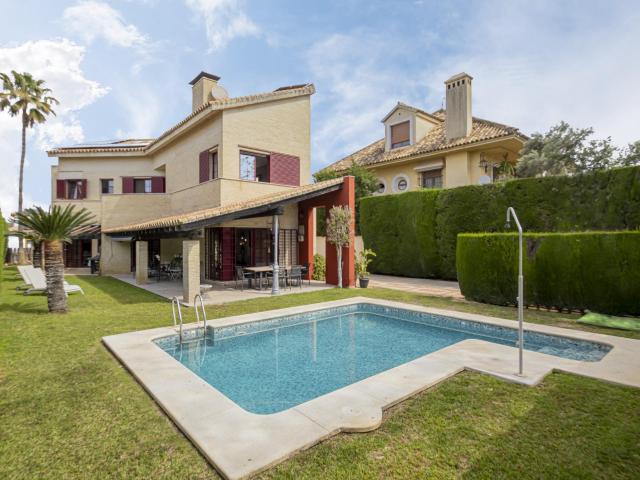 Casa en alquiler en Urbanización El Zaudín, Bormujos