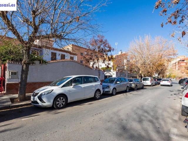 Villa en venta en Granada, Zaidín - Vergeles