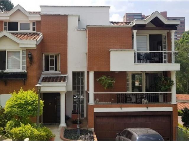 Casa en venta en Medellín, Valle de Aburrá