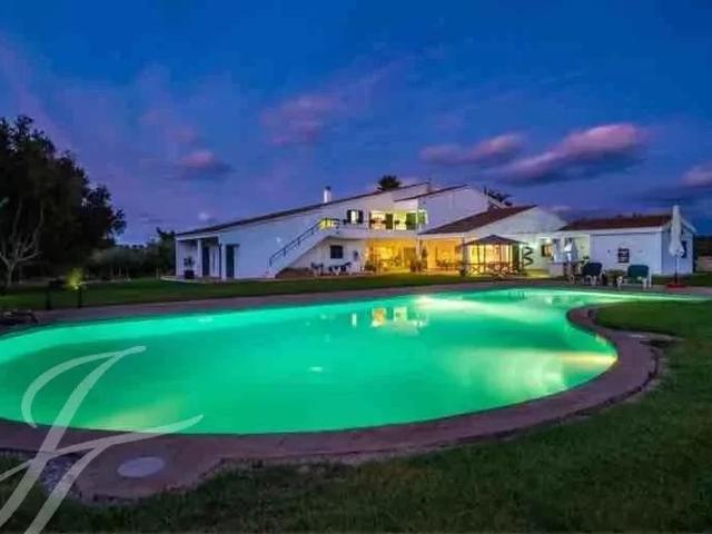 Villa en venta en Es Castell