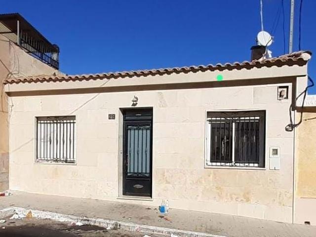 Casa en venta en el Vinalopó Mitjà / El Vinalopó Medio, Valencia