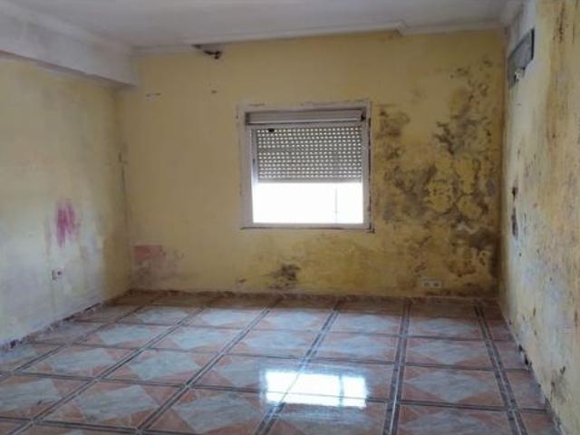 Piso en venta en Zona 1 (el Valle y Dehesa de la Villa), Lucena