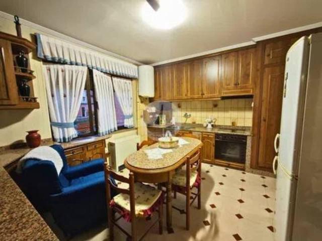 Piso en venta en Pumarabule, Siero
