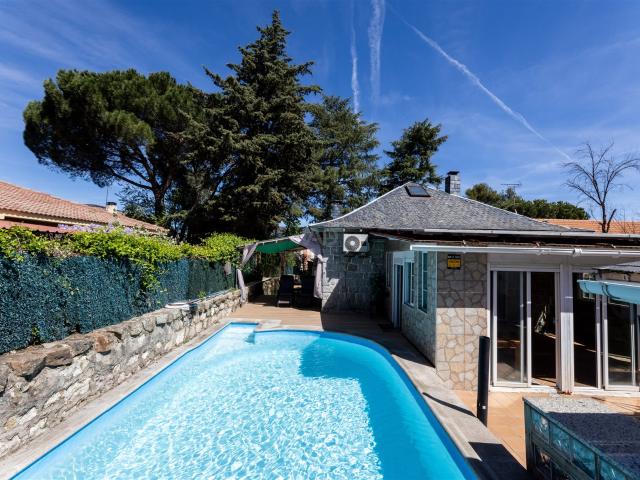 Casa en venta en La Navata, Galapagar