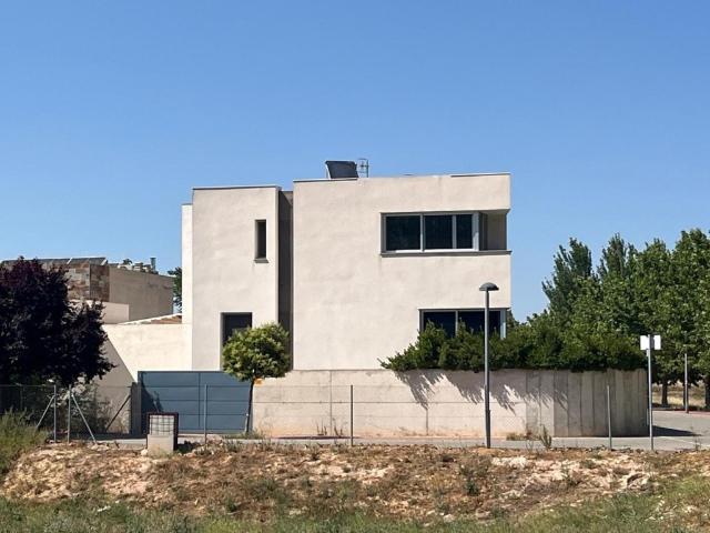 Chalet en venta en Almansa, Castilla-La Mancha
