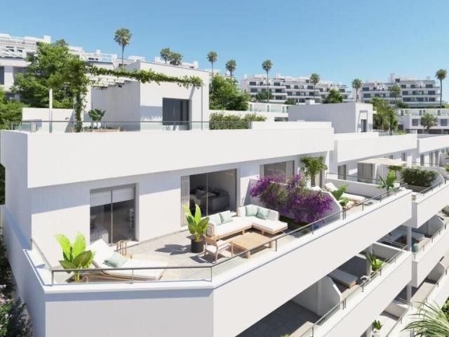 Apartamento en venta en Los Pinos, Benahavís