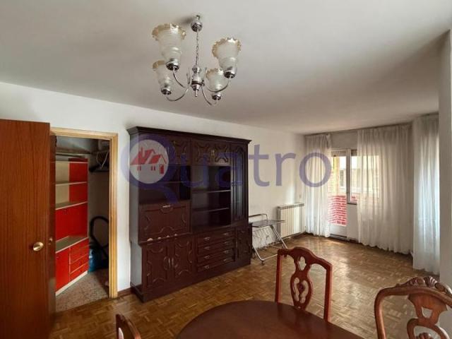 Piso en venta en San Claudio, León