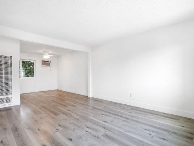 Apartment for rent in Mayhew, California