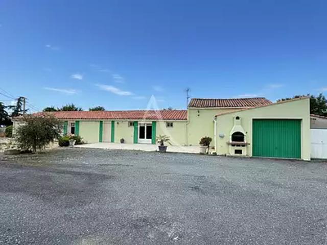 Maison vente à Fontenay-le-Comte, Vix