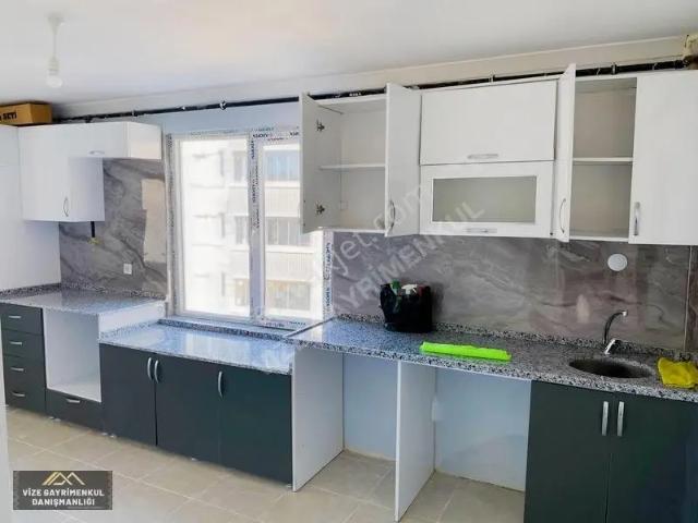 Evren Mahallesi, Vize içerisinde kiralık mülk