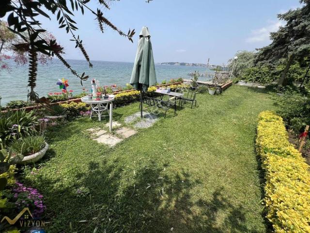Darica içerisinde kiralık Yalı
