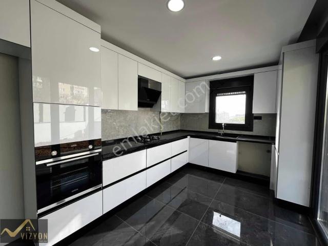 Darica içerisinde satılık Villa