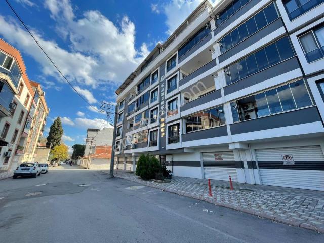 Akhisar, Manisa içerisinde satılık mülk