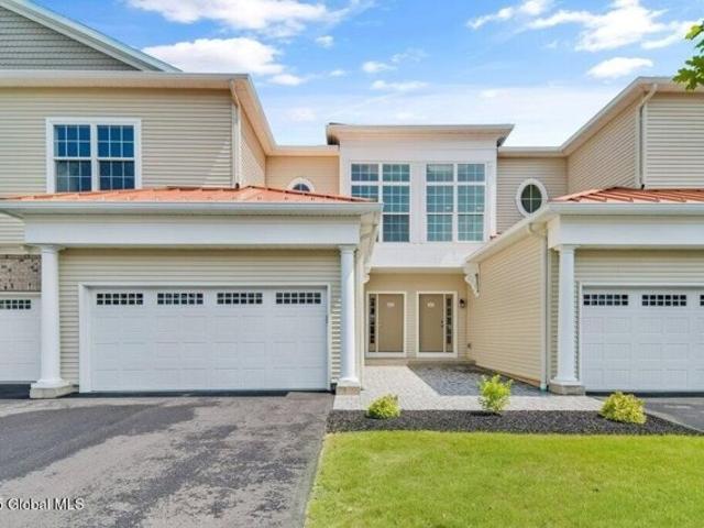 Condo for sale in Niskayuna