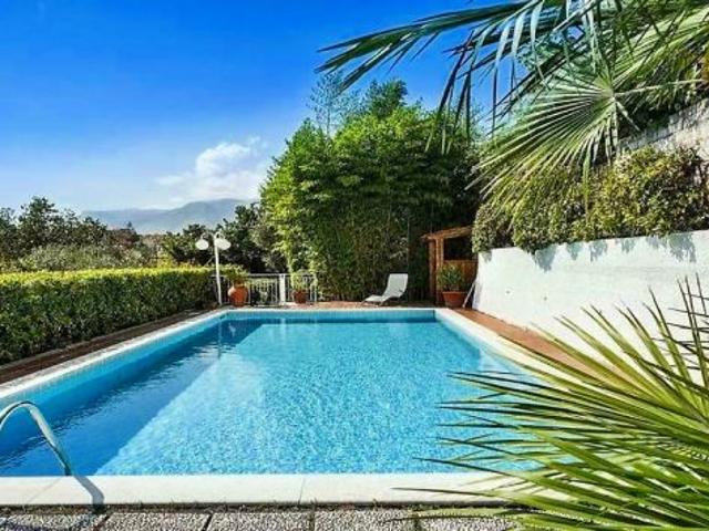 Villa Indipendente in vendita a Minturno, Lazio