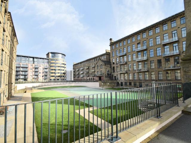 Apartment for rent in Baildon, West Yorkshire
