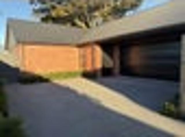 Townhouse for rent in Hillsborough, Taranaki