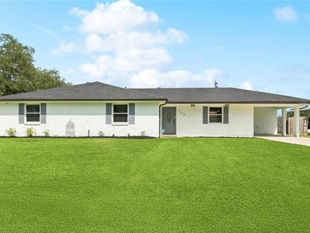 House for sale in Belle Chasse