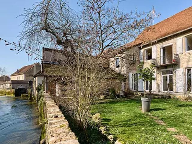 Maison vente à Lons-le-Saunier, Voiteur