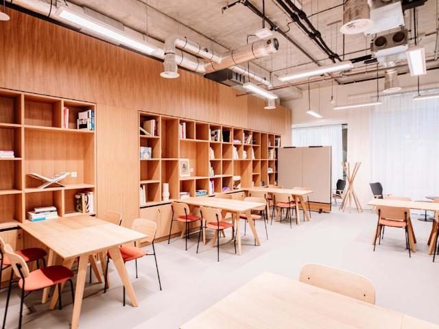 Bedrijfspand te huur in Centrum, Rotterdam