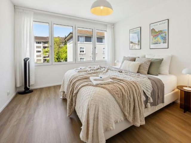Apartment mieten in Einigen, Zürich