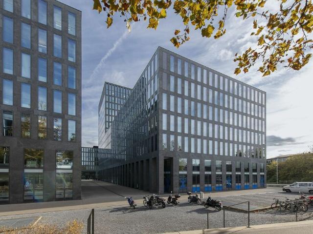 Büro mieten in Einigen, Zürich
