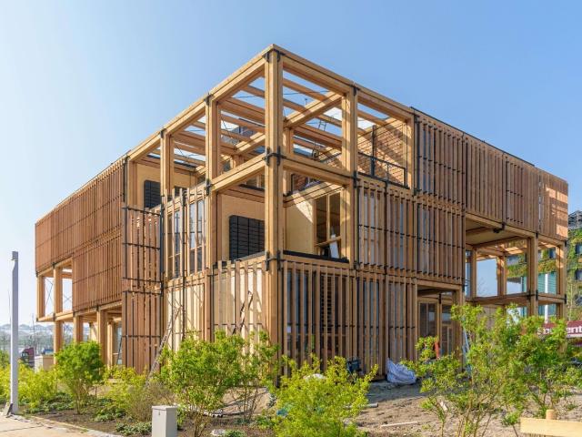 Bedrijfspand te huur in Almere-haven, Flevoland