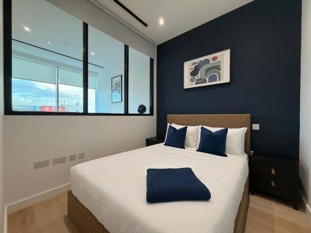 Apartment for rent in London Borough of Hounslow, Strand