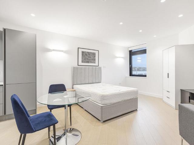 House for rent in London Borough of Hounslow, Spring Grove