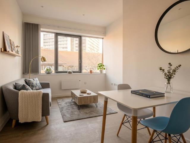 Apartment for rent in London Borough of Hounslow, Greater London
