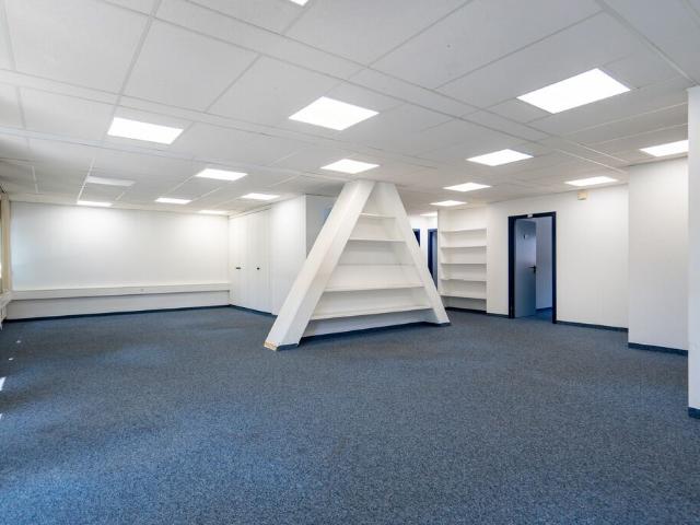 Büro kaufen in Pully, Waadt