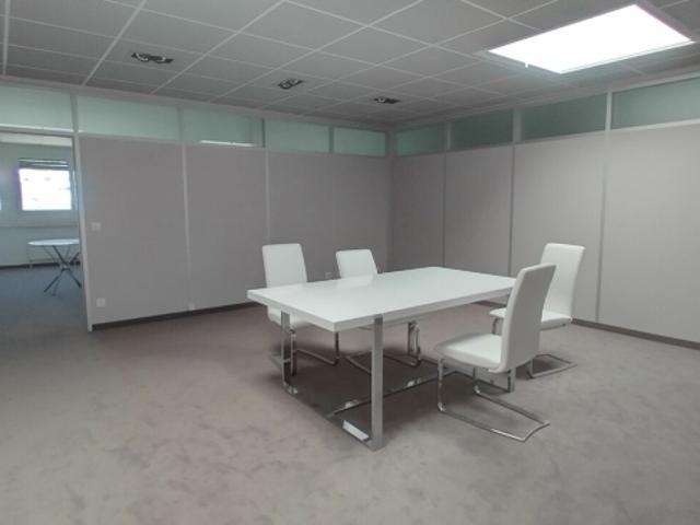 Büro mieten in Lonay, Waadt