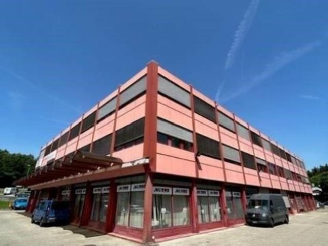 Büro mieten in Crissier, Waadt